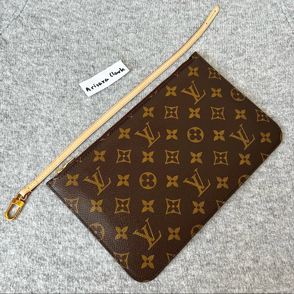SOLD Louis Vuitton Neverfull MM Monogram wristlet